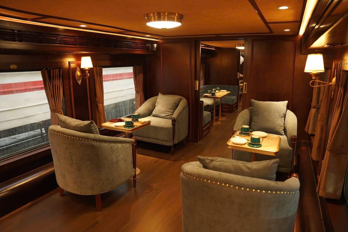 Tour tàu The Hanoi Train-Hà Nội 5 cửa ô